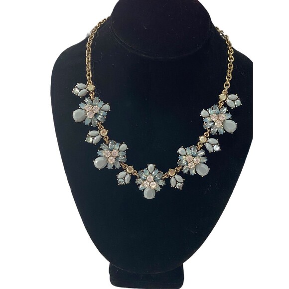 Blue Floral Polished Faceted Crystal Gemstone Rhinestone Bib Statement Necklace - Picture 1 of 12